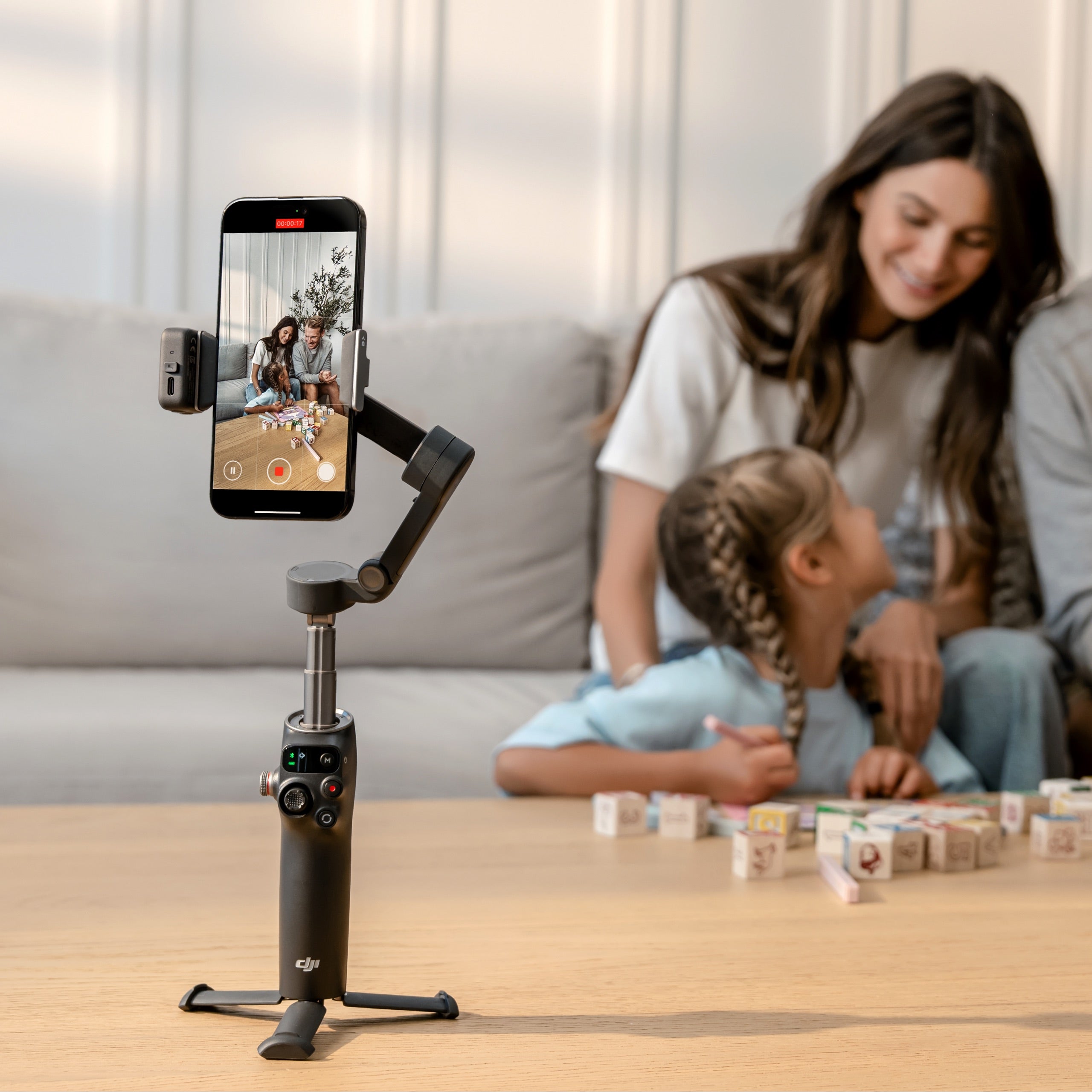 DJI Osmo Mobile 8 Combo Smartphone Gimbal with Apple DockKit & Tracking Module